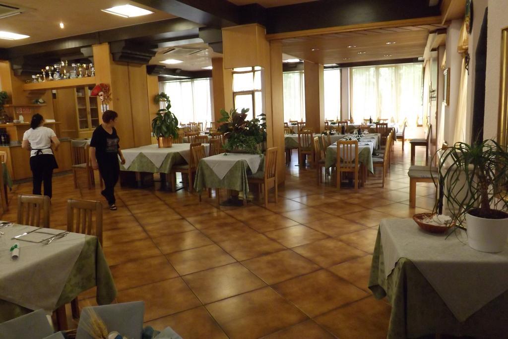 Hotel Concordia Levico Terme Extérieur photo