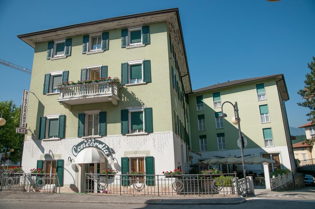 Hotel Concordia Levico Terme Extérieur photo